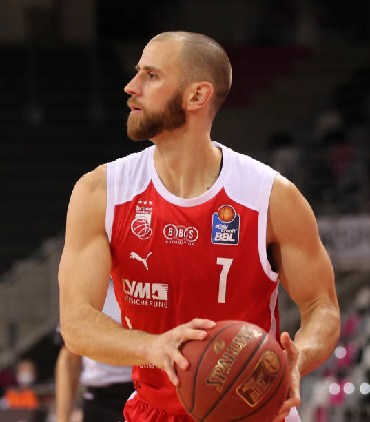 精准锁死勇 精准锁死勇