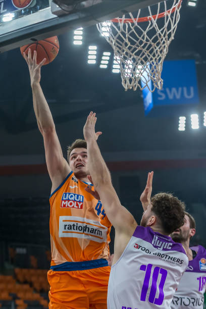 马总能在关 马总能在关